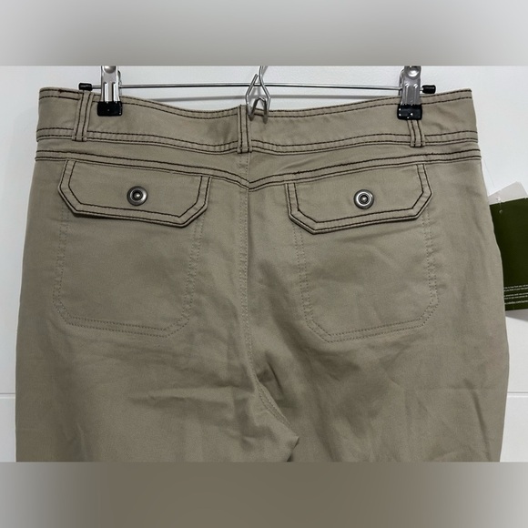 ✨NWT✨ Cabela's: Women’s Lifestyle Collection Pants- Size 10 - Picture 9 of 11
